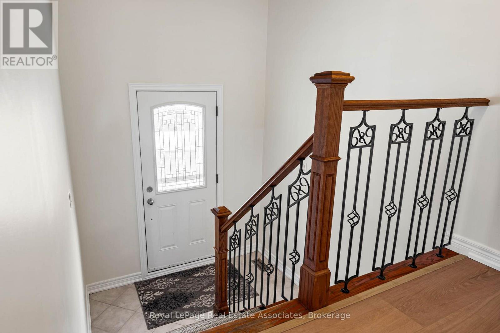 11 Berry Street, Halton Hills, Ontario  L7J 2N9 - Photo 7 - W13670912