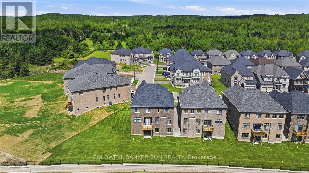 87 James Walker Avenue, Caledon, Ontario  L7C 4N1 - Photo 5 - W13670942