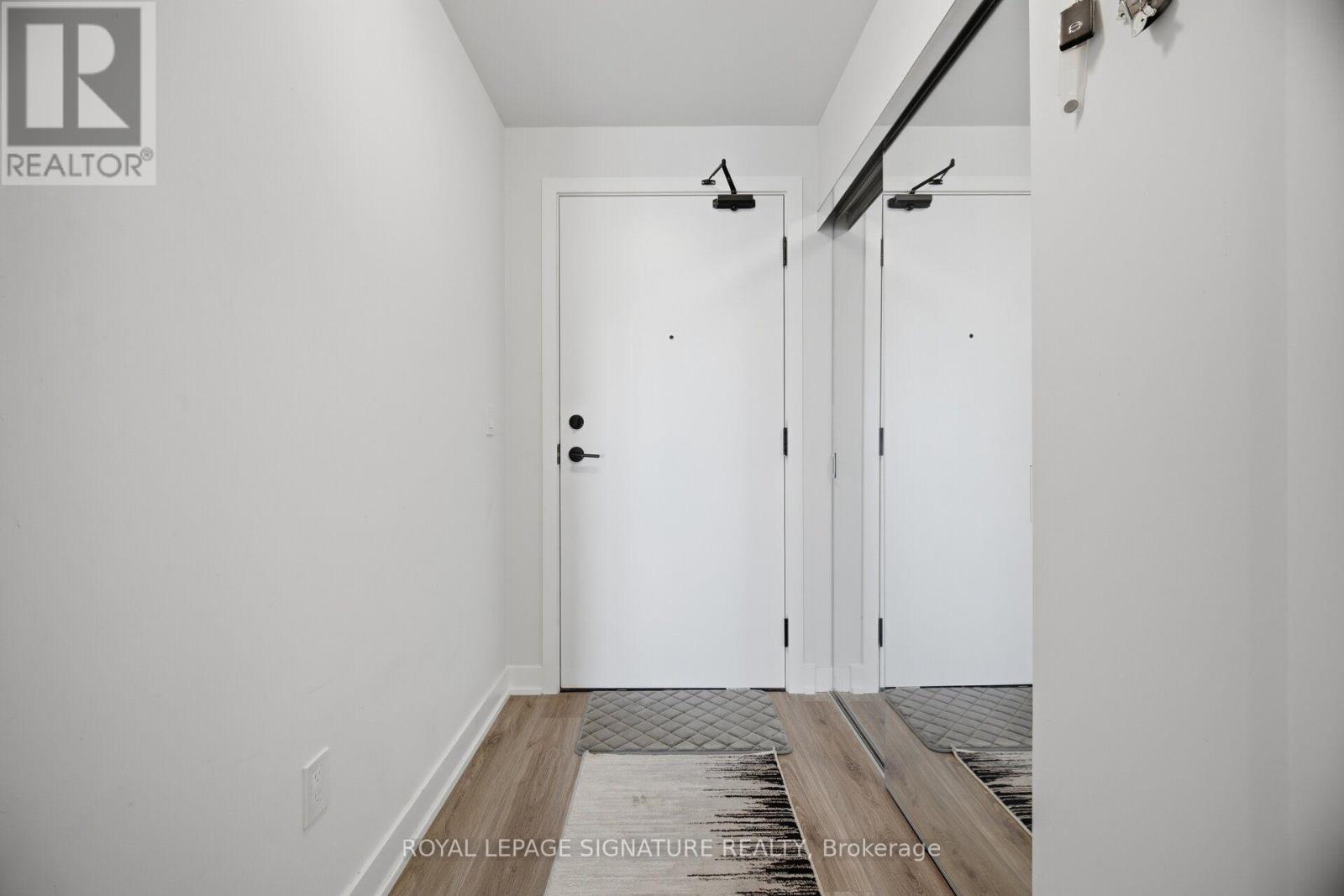 2709 - 430 Square One Drive, Mississauga, Ontario  L5B 0L6 - Photo 10 - W13670988