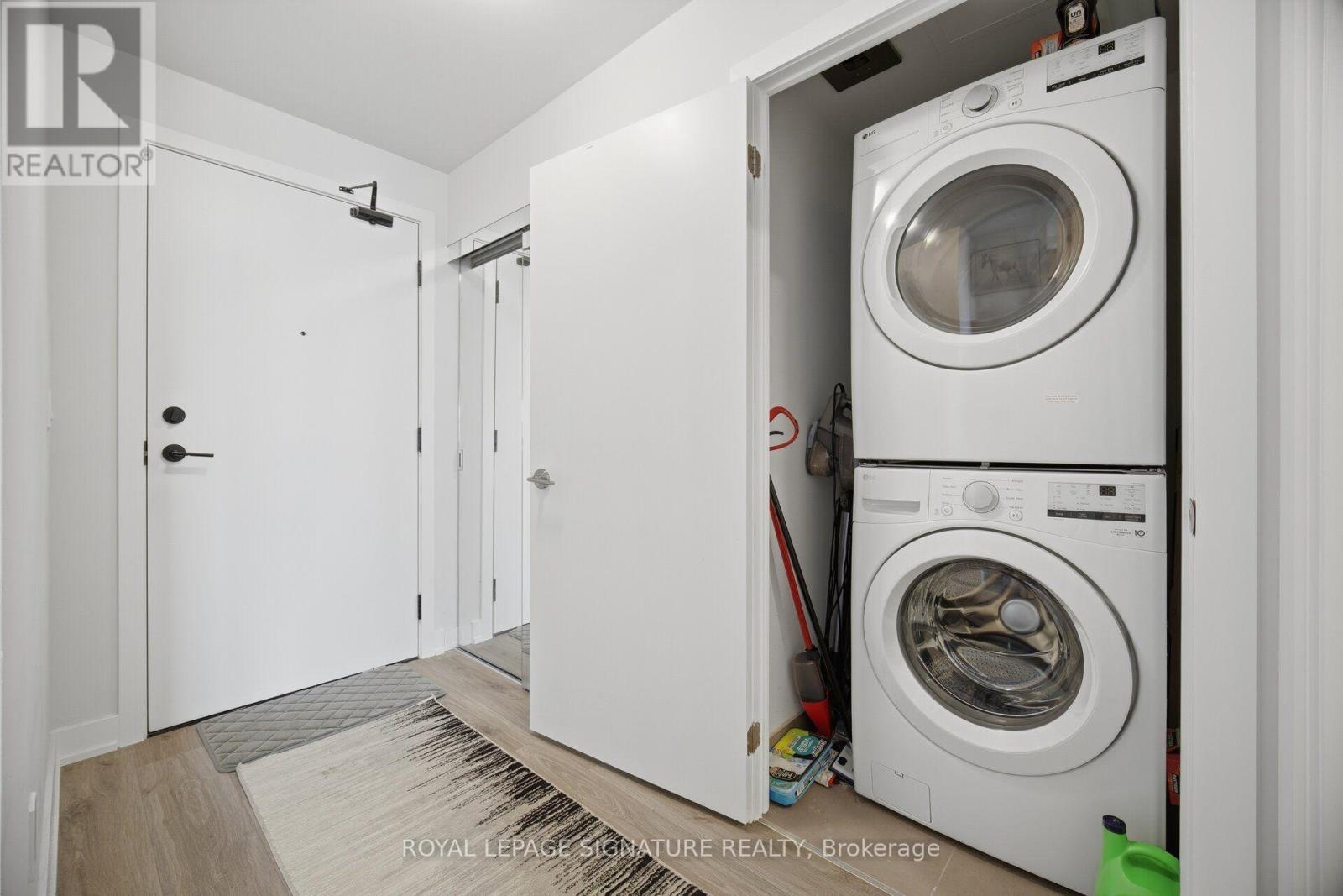2709 - 430 Square One Drive, Mississauga, Ontario  L5B 0L6 - Photo 31 - W13670988