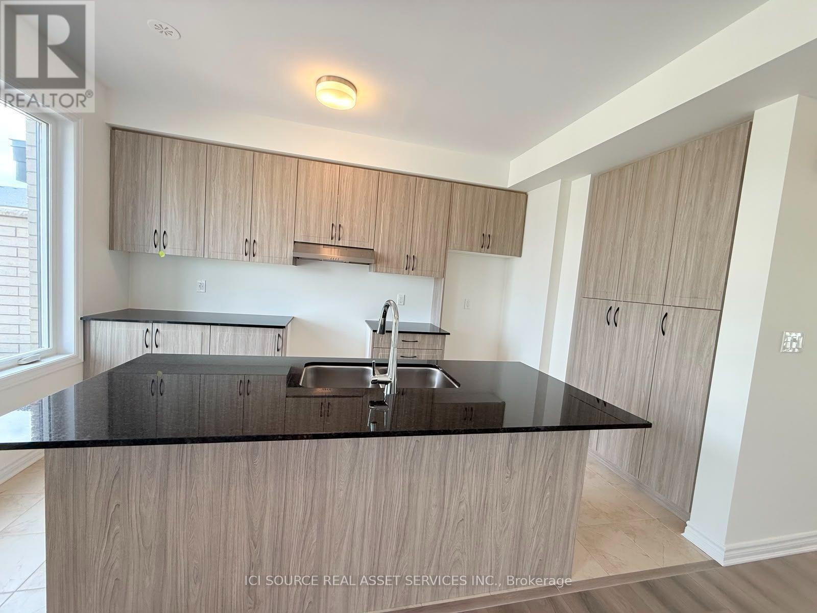 66 Thornbird Crescent, Brampton, Ontario K0A 0B9 - Photo 10 - W13671022