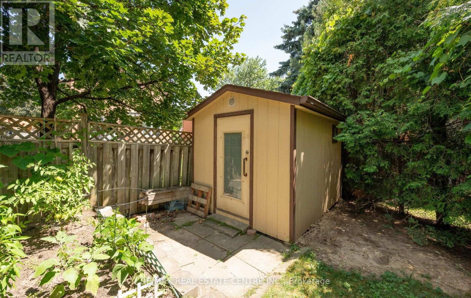 4 Ecclestone Drive, Brampton, Ontario L6X 3L6 - Photo 46 - W13671034