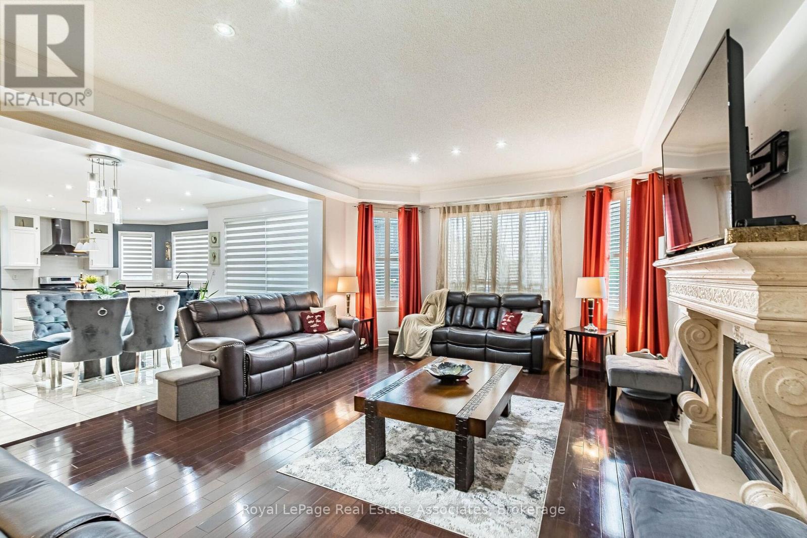 37 Latania Boulevard, Brampton, Ontario  L6P 1T1 - Photo 12 - W13671044