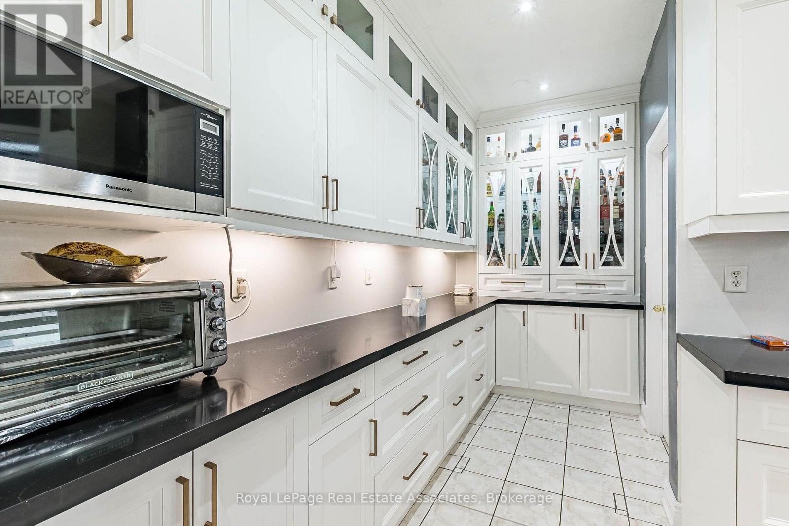 37 Latania Boulevard, Brampton, Ontario  L6P 1T1 - Photo 20 - W13671044