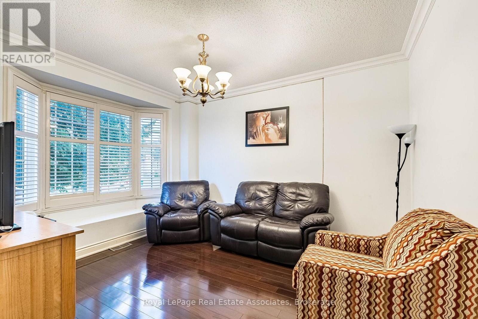 37 Latania Boulevard, Brampton, Ontario  L6P 1T1 - Photo 23 - W13671044