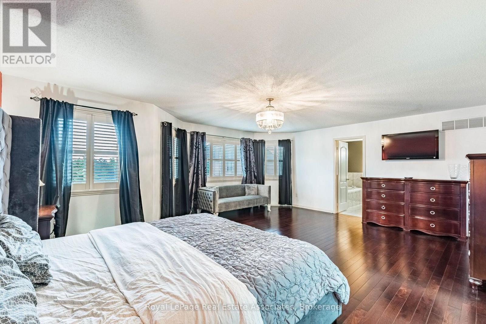 37 Latania Boulevard, Brampton, Ontario  L6P 1T1 - Photo 29 - W13671044