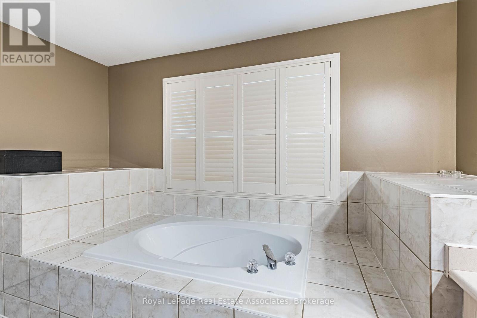 37 Latania Boulevard, Brampton, Ontario  L6P 1T1 - Photo 32 - W13671044