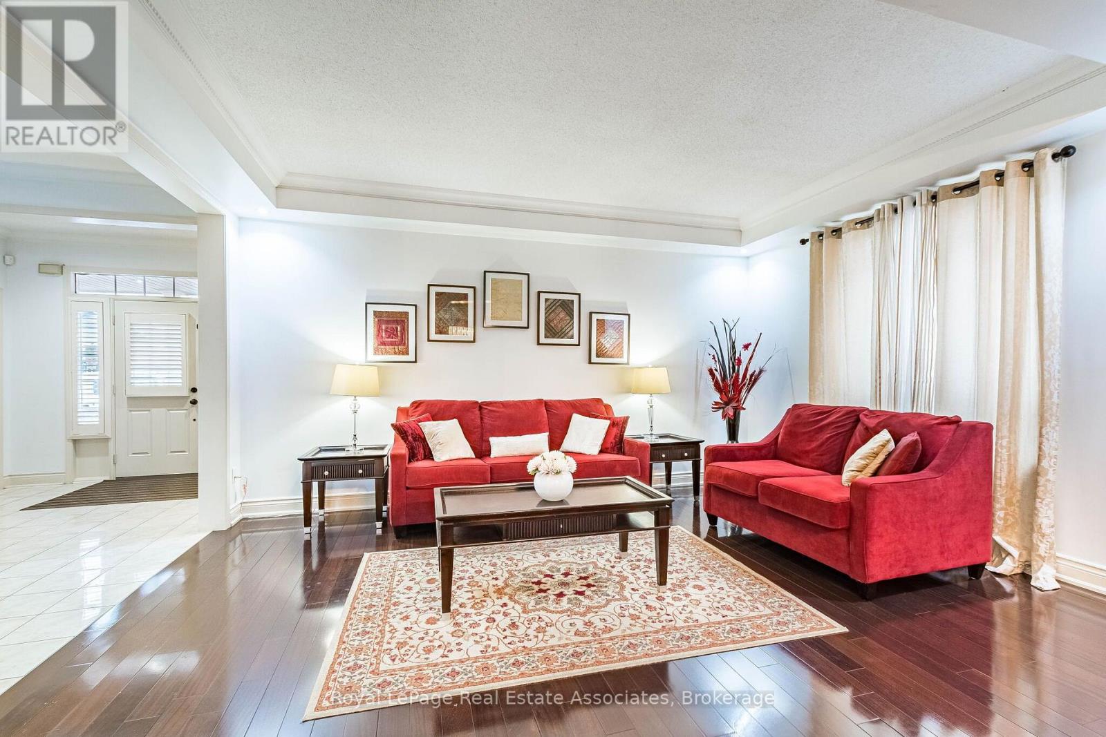 37 Latania Boulevard, Brampton, Ontario  L6P 1T1 - Photo 7 - W13671044