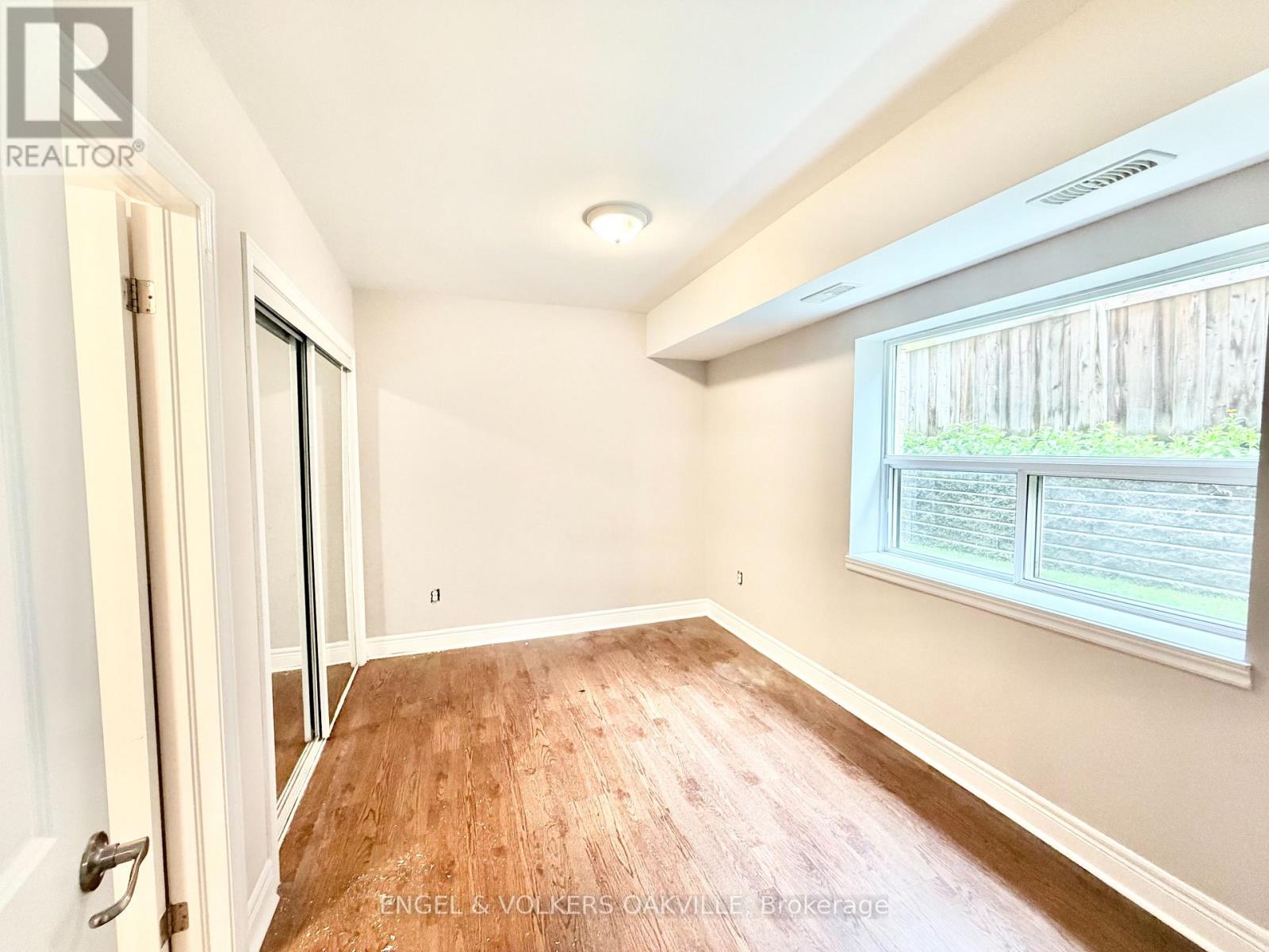 112 - 15 Thirty Third Street, Toronto, Ontario M8W 3G7 - Photo 4 - W13671054