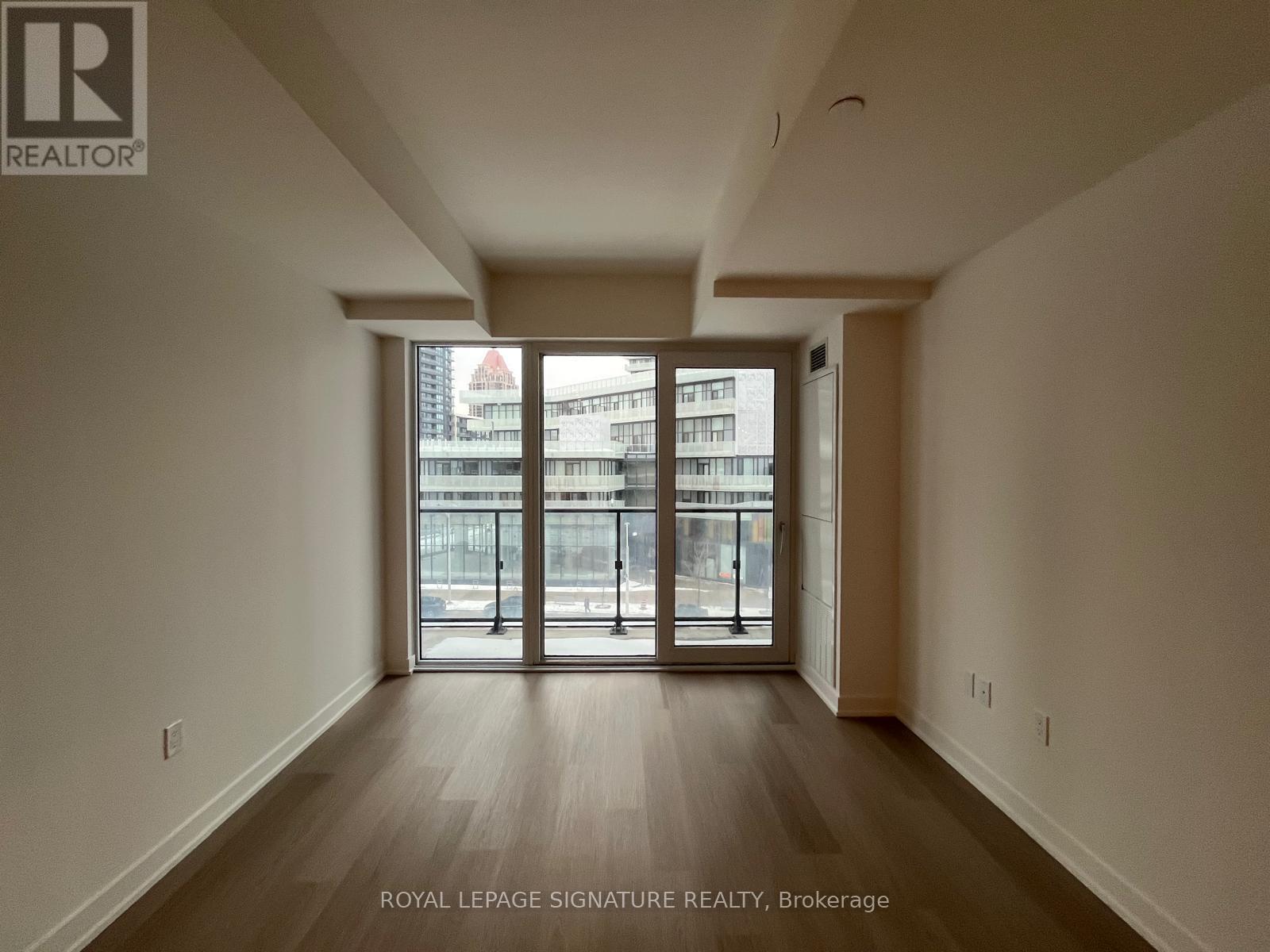 312 - 448 Burnhamthorpe Road W, Mississauga, Ontario  L5B 4M6 - Photo 3 - W13671072
