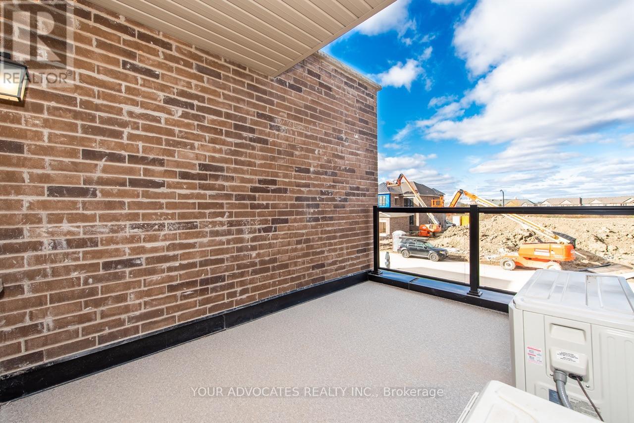 136 Falby Road, Brampton, Ontario  L6P 4S1 - Photo 10 - W13671074