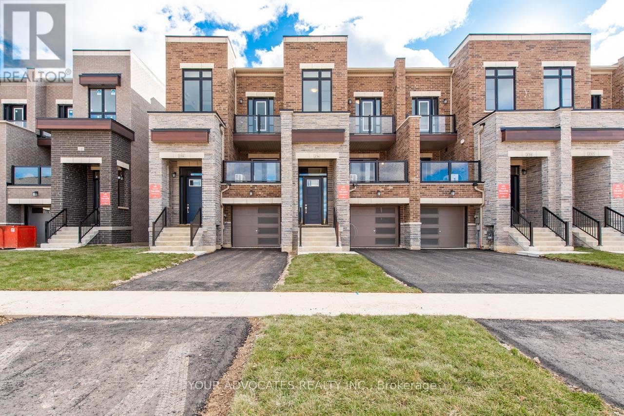 136 Falby Road, Brampton, Ontario  L6P 4S1 - Photo 3 - W13671074