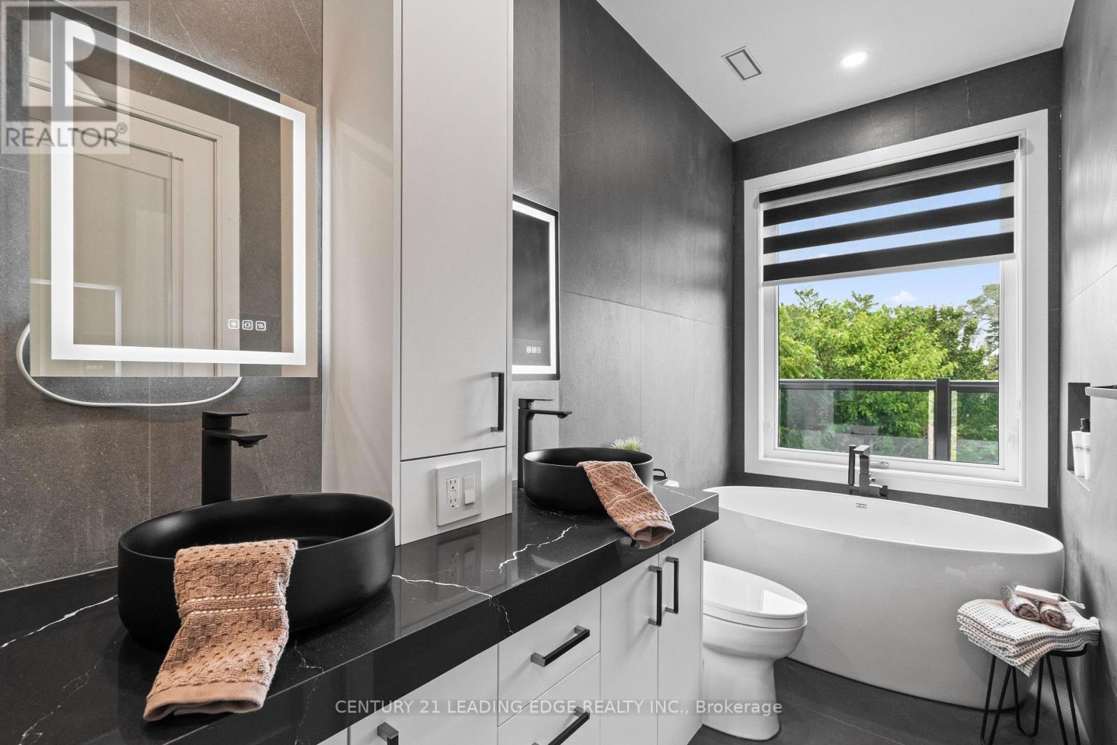 147 Durant Avenue, Toronto, Ontario M4J 4W4 - Photo 21 - E13653774