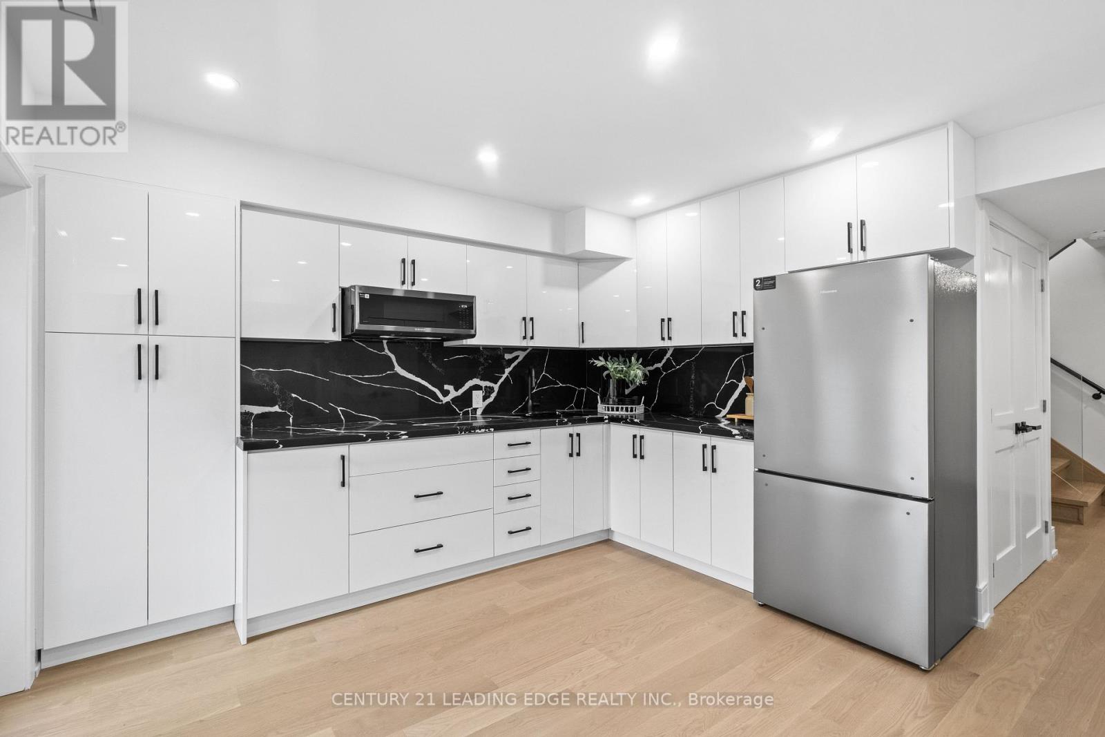 147 Durant Avenue, Toronto, Ontario M4J 4W4 - Photo 38 - E13653774