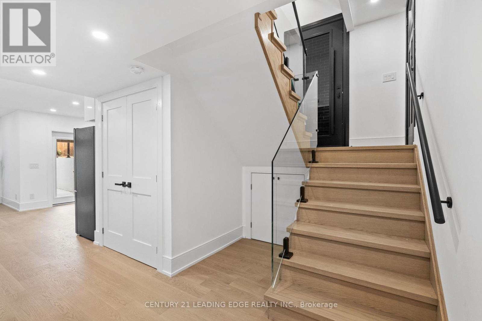 147 Durant Avenue, Toronto, Ontario M4J 4W4 - Photo 31 - E13653774