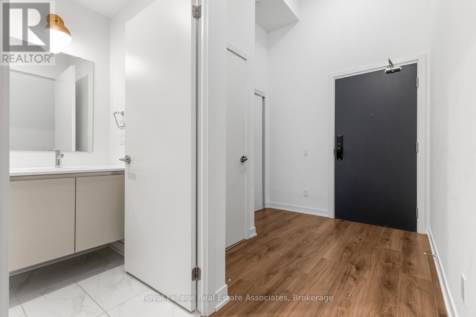 114 - 405 Dundas Street W, Oakville, Ontario L6M 4P9 - Photo 13 - W13162350