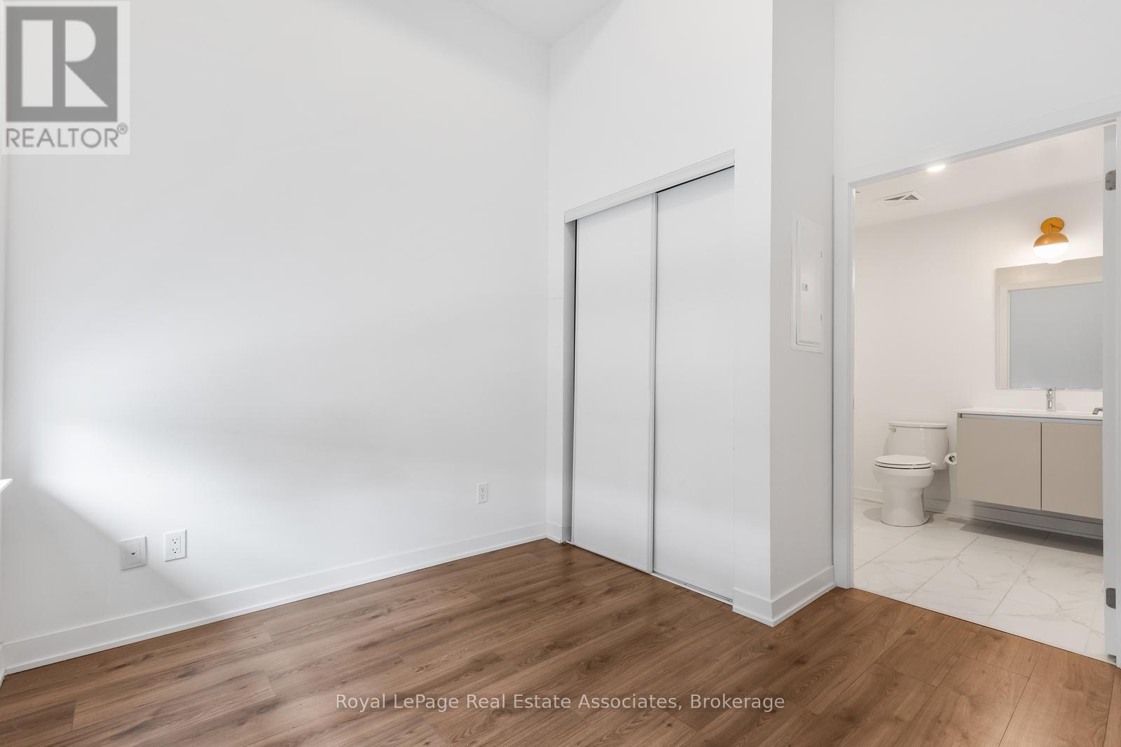 114 - 405 Dundas Street W, Oakville, Ontario L6M 4P9 - Photo 11 - W13162350