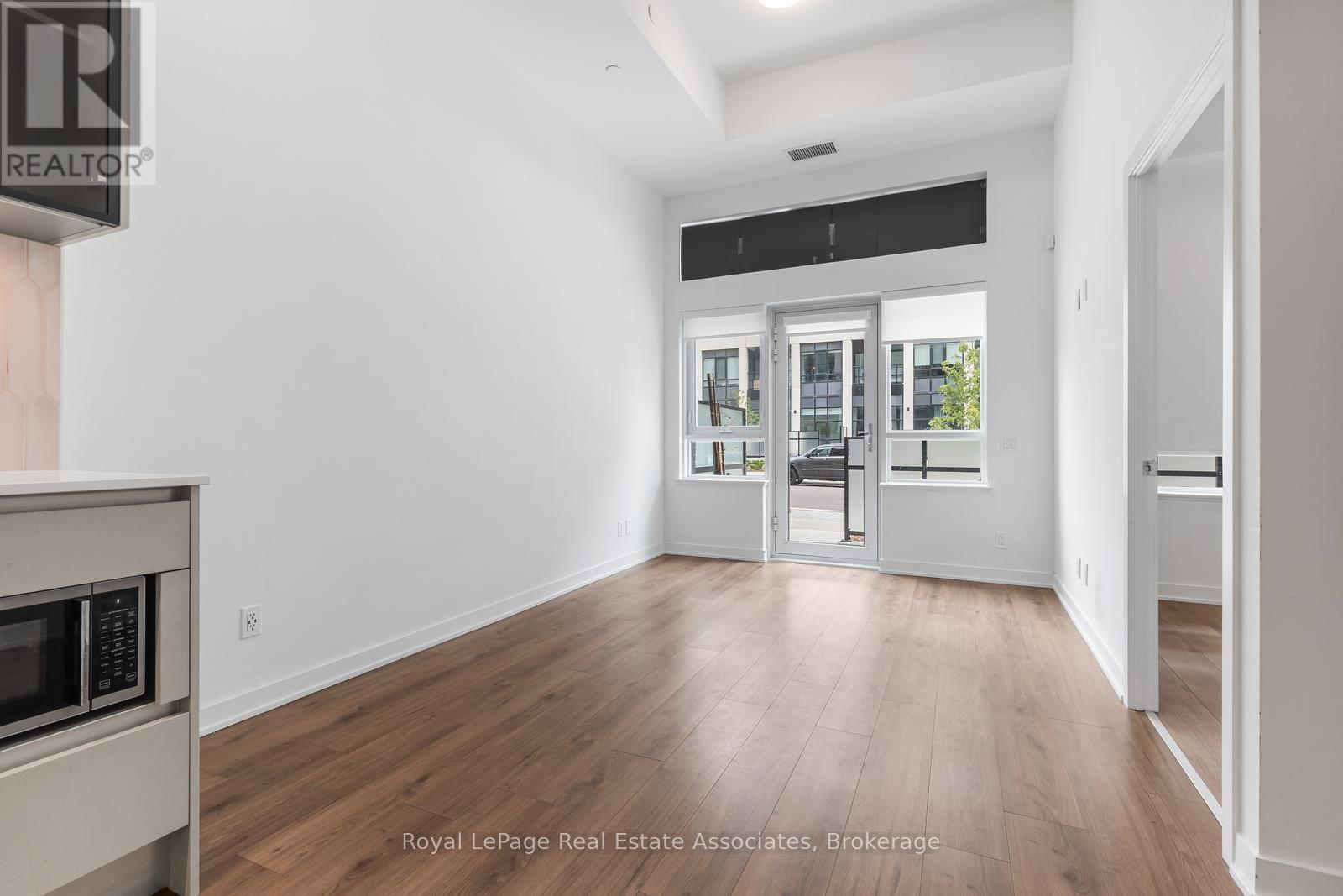 114 - 405 Dundas Street W, Oakville, Ontario L6M 4P9 - Photo 6 - W13162350
