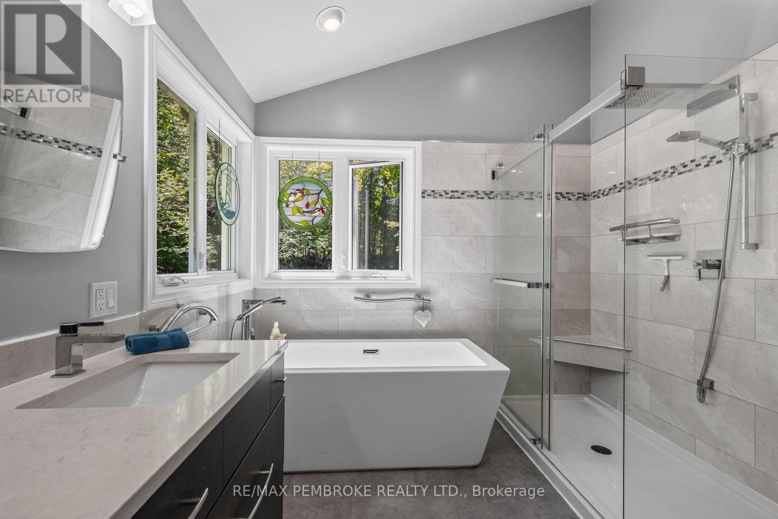 131 Clem Trail, Whitewater Region, Ontario K0J 2L0 - Photo 23 - X13493490