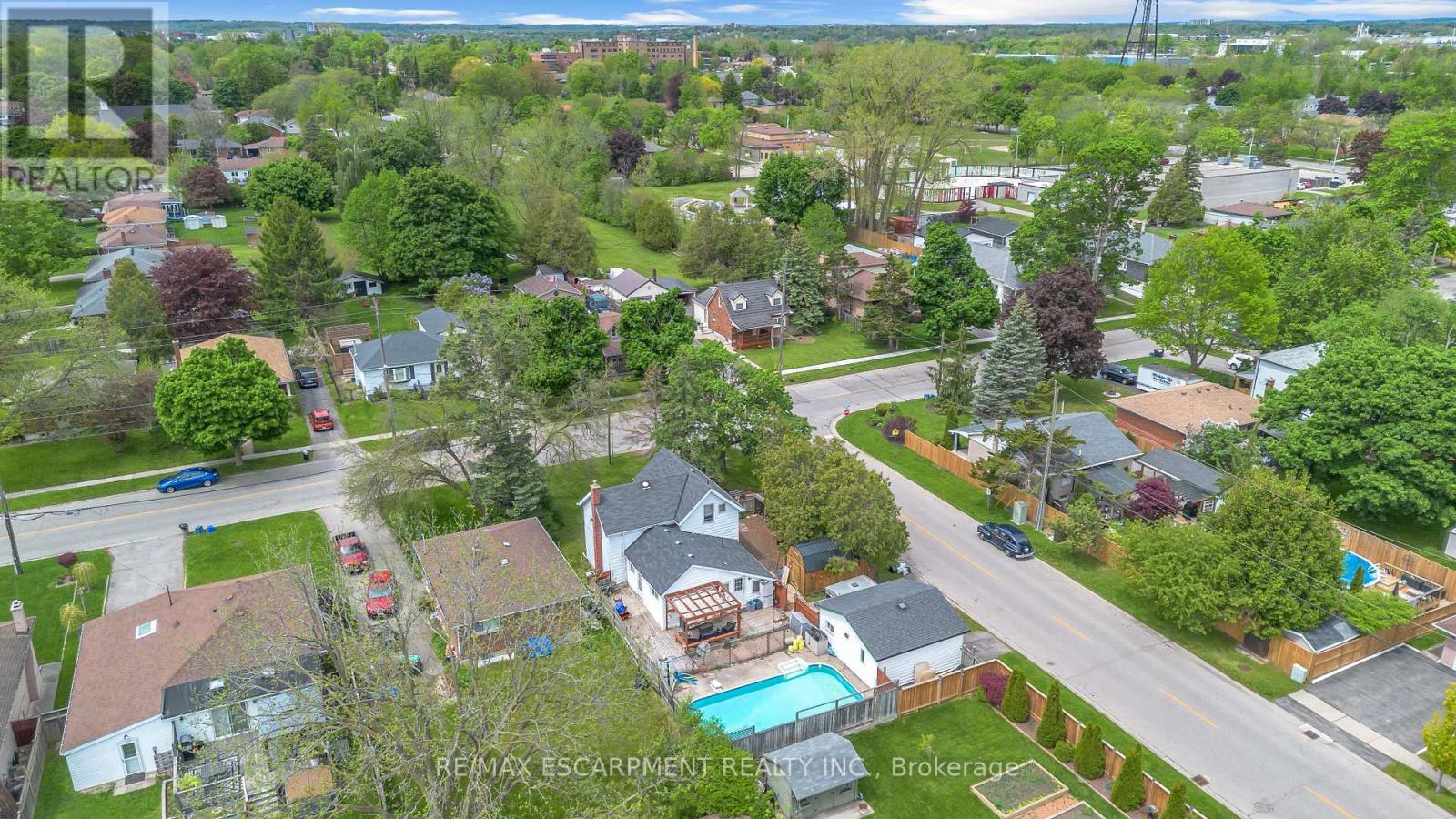 35 James Avenue, Brantford, Ontario  N3S 6Y2 - Photo 1 - X13670722