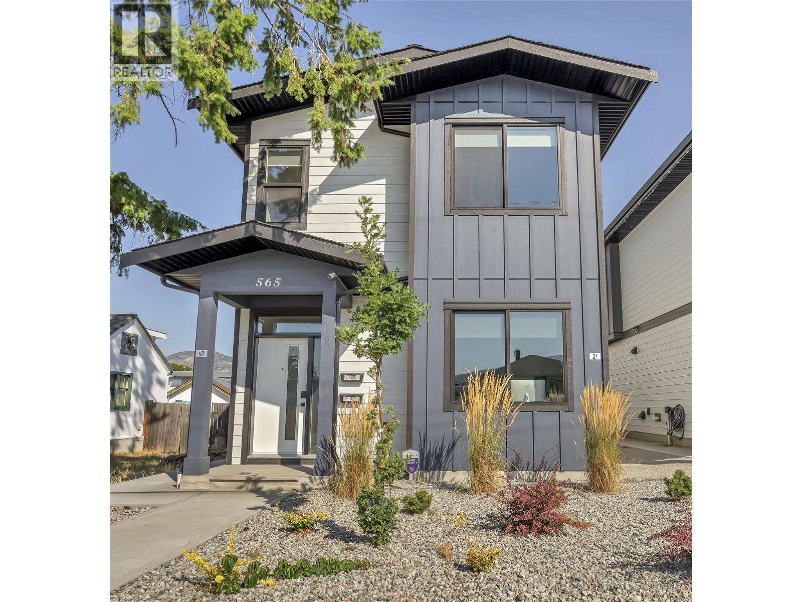 565 Forestbrook Drive, Penticton, British Columbia  V2A 2E5 - Photo 3 - 10375901