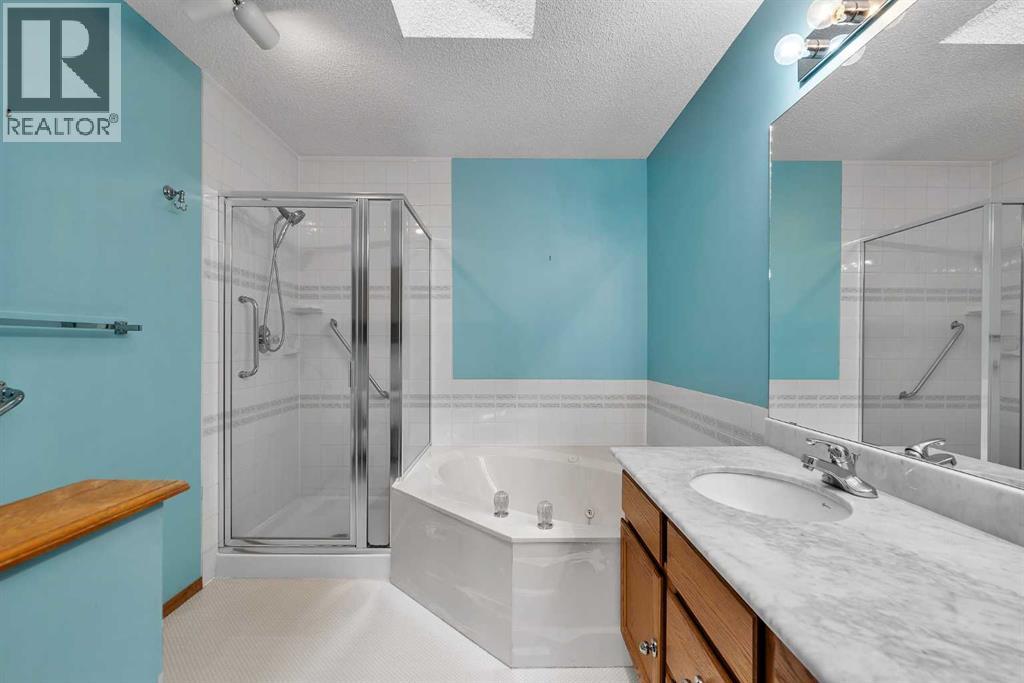 8 Edgepark Villas Nw, Calgary, Alberta  T3A 3S2 - Photo 24 - A2322098