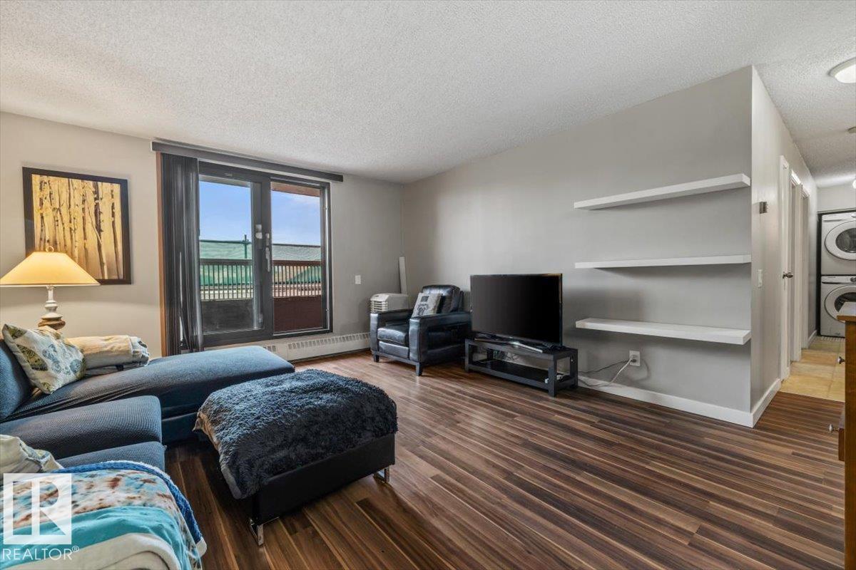 #305 10175 109 ST NW