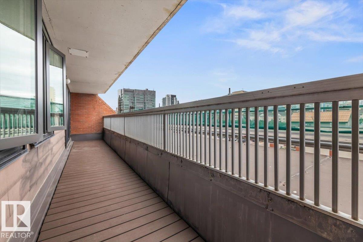 #305 10175 109 ST NW