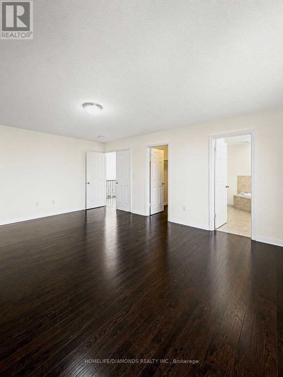 70 Maldives Crescent, Brampton, Ontario  L6P 1L1 - Photo 19 - W13549238