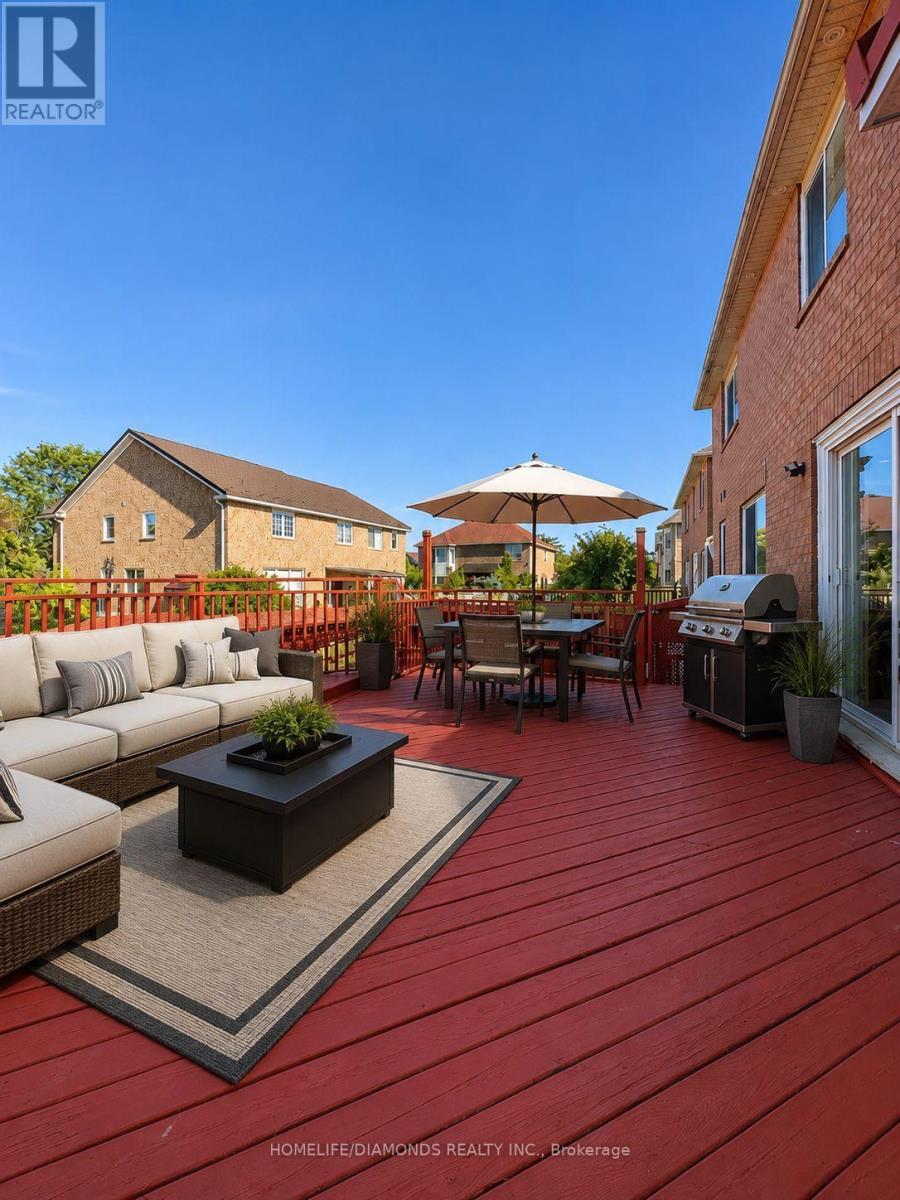 70 Maldives Crescent, Brampton, Ontario  L6P 1L1 - Photo 31 - W13549238
