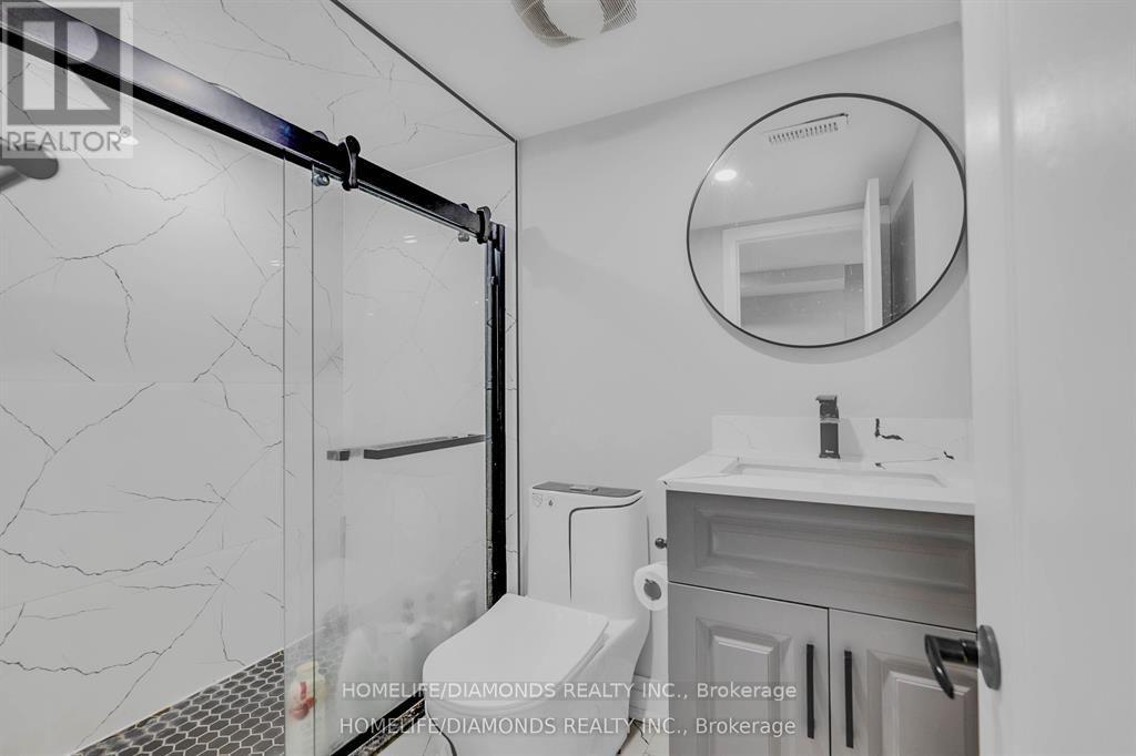 70 Maldives Crescent, Brampton, Ontario  L6P 1L1 - Photo 37 - W13549238