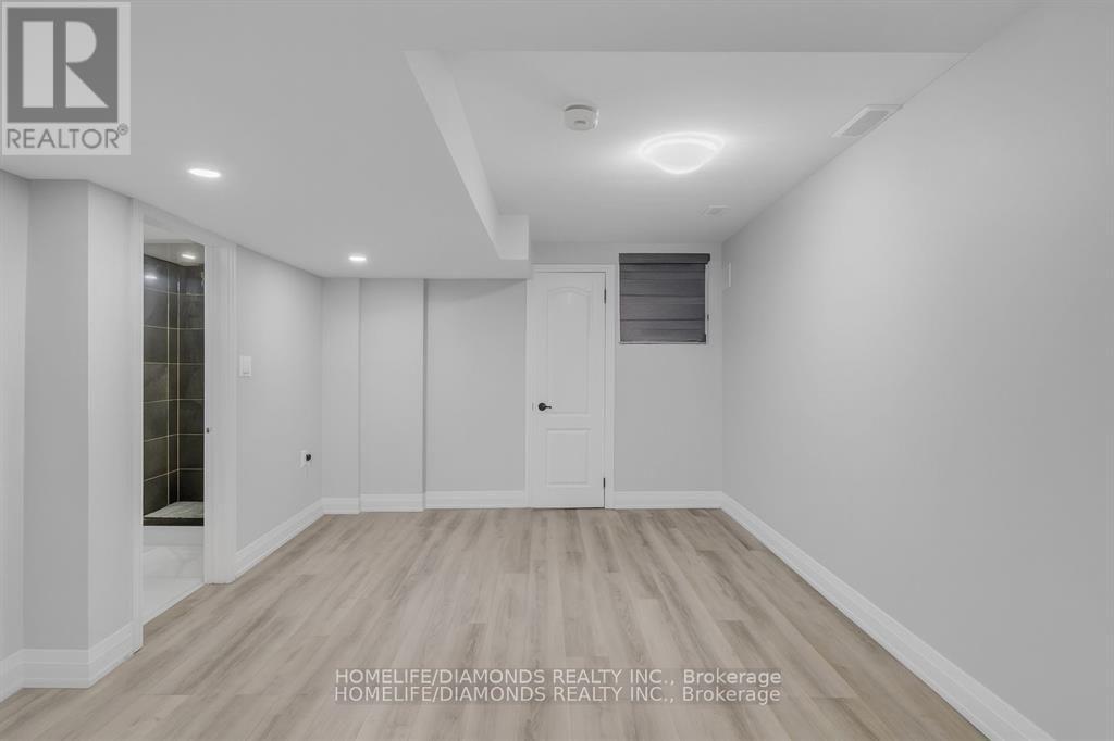 70 Maldives Crescent, Brampton, Ontario  L6P 1L1 - Photo 44 - W13549238