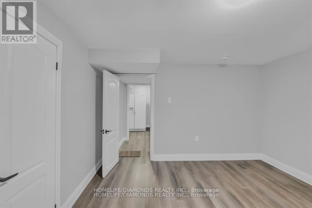 70 Maldives Crescent, Brampton, Ontario  L6P 1L1 - Photo 36 - W13549238
