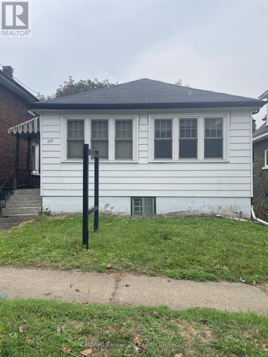 113 Elgin Street W, Oshawa, Ontario L1G 1S5 - Photo 2 - E13665746