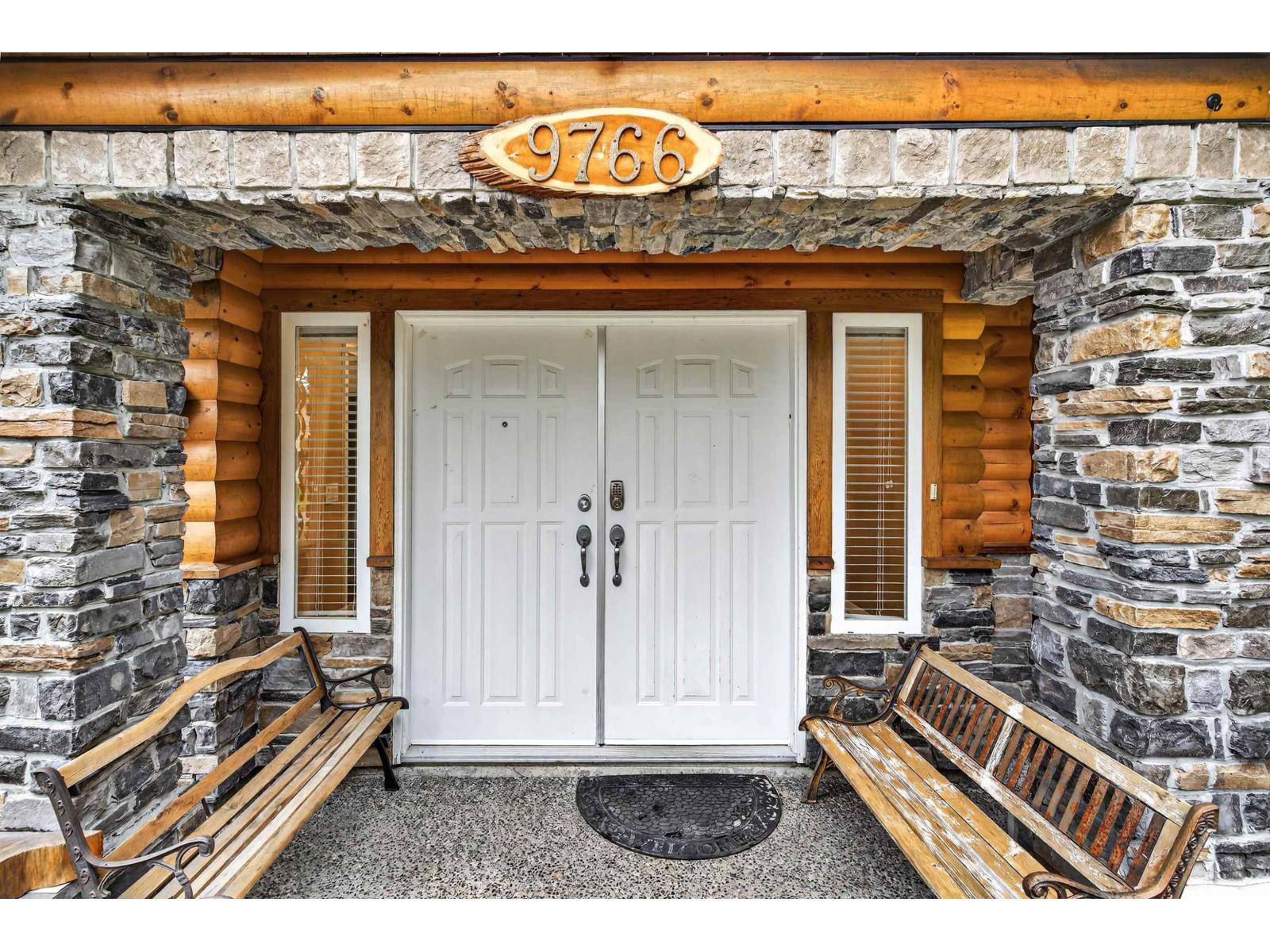 9766 130a Street, Surrey, British Columbia  V3T 5K4 - Photo 5 - R3155455