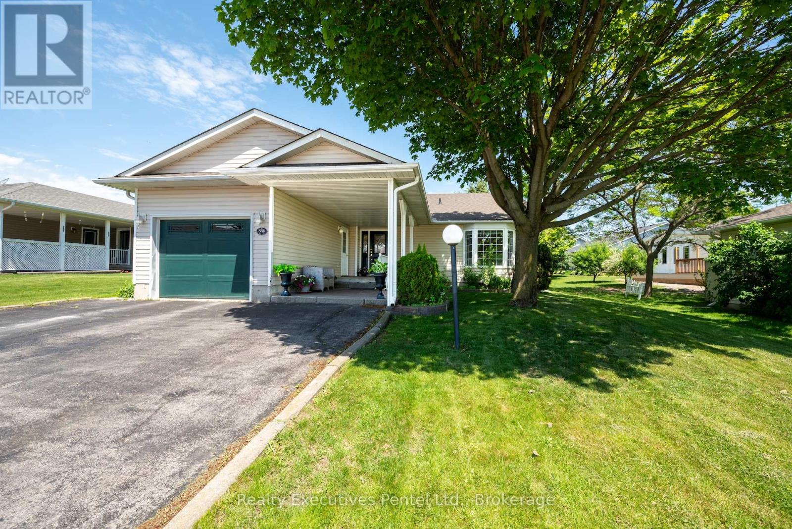 1 Cliff Drive, Clarington, Ontario  L1B 1P2 - Photo 1 - E13671092