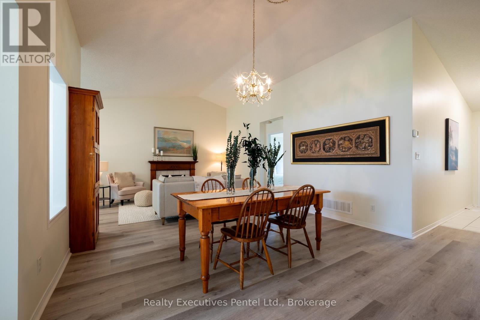 1 Cliff Drive, Clarington, Ontario  L1B 1P2 - Photo 5 - E13671092