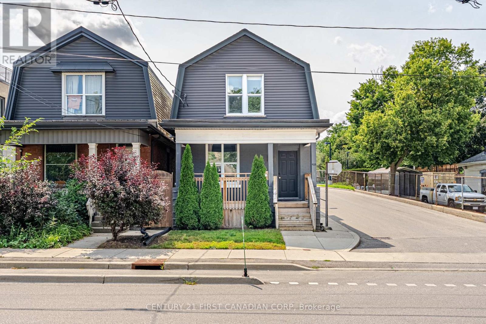 425 English Street, London East, Ontario  N5W 3T4 - Photo 2 - X13671154