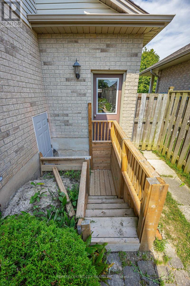 2 Fenwick Court, St. Thomas, Ontario  N5R 6M6 - Photo 40 - X13671172
