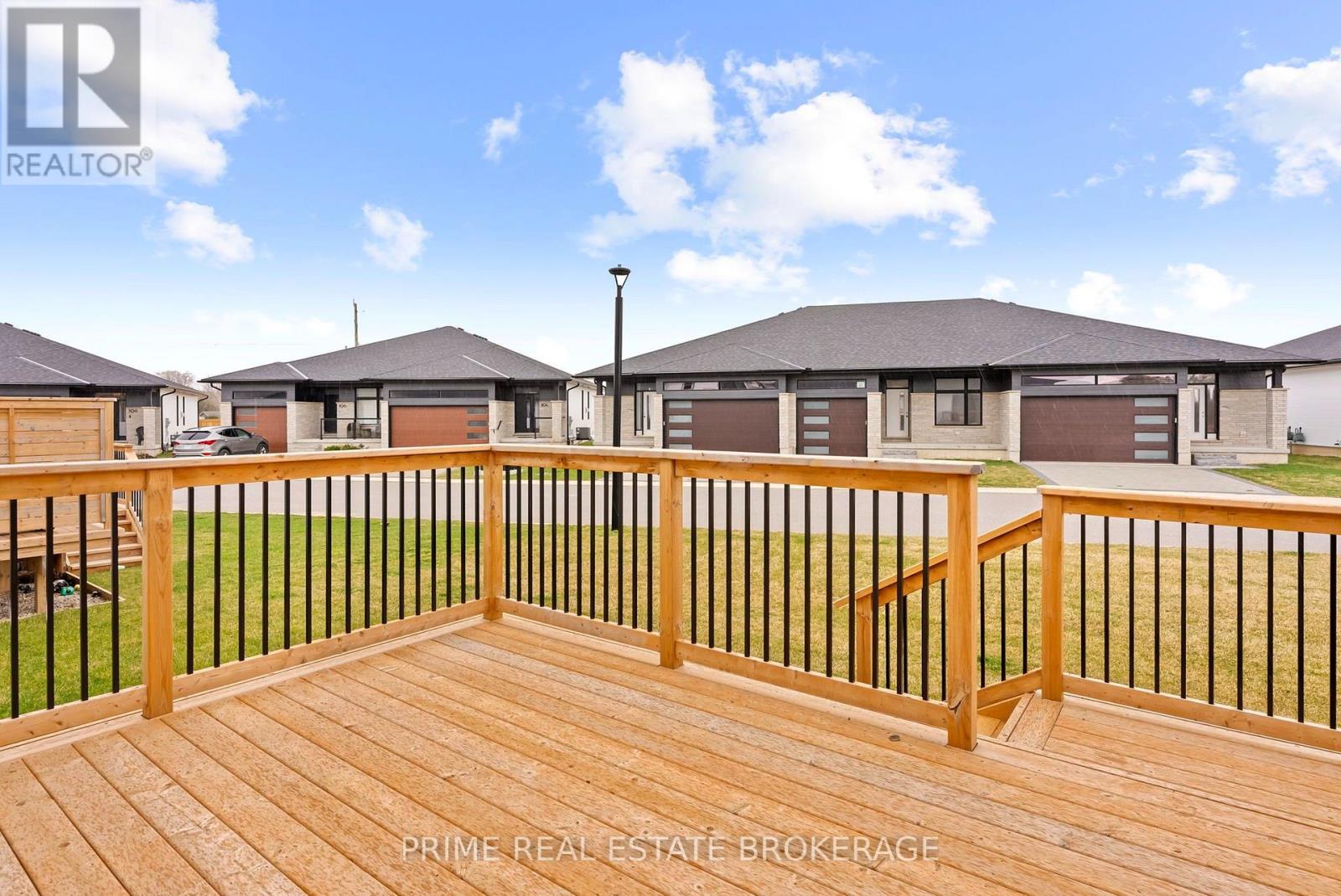 9 - 94 Coastal Crescent, Lambton Shores, Ontario  N0M 1T0 - Photo 27 - X13671240