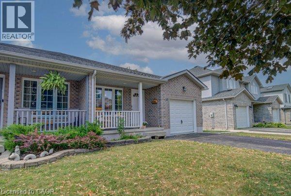 37 Wingfield Avenue, Stratford, Ontario  N5A 7R5 - Photo 2 - 40851588