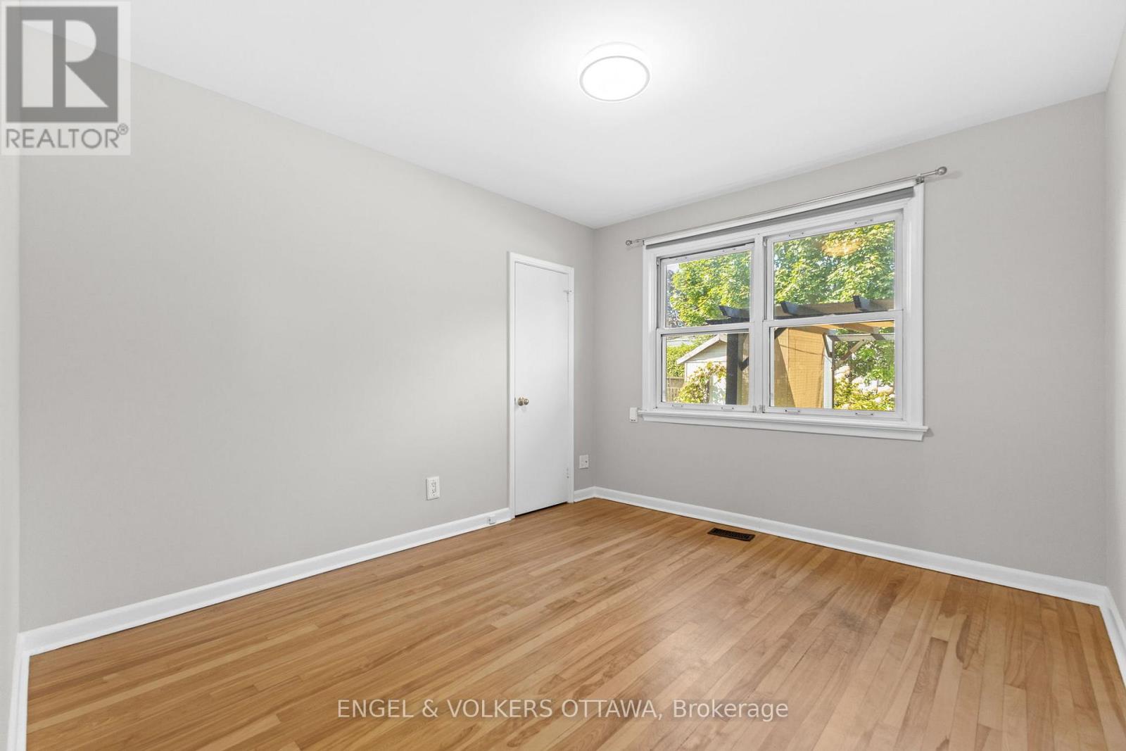 855 Weston Drive, Ottawa, Ontario  K1G 1W5 - Photo 13 - X13671134