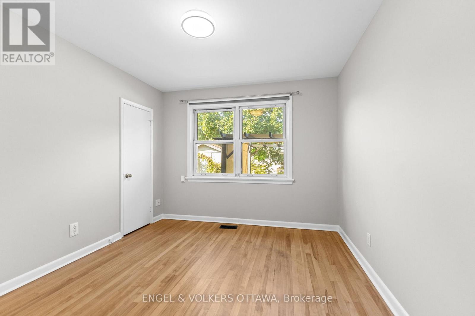 855 Weston Drive, Ottawa, Ontario  K1G 1W5 - Photo 14 - X13671134
