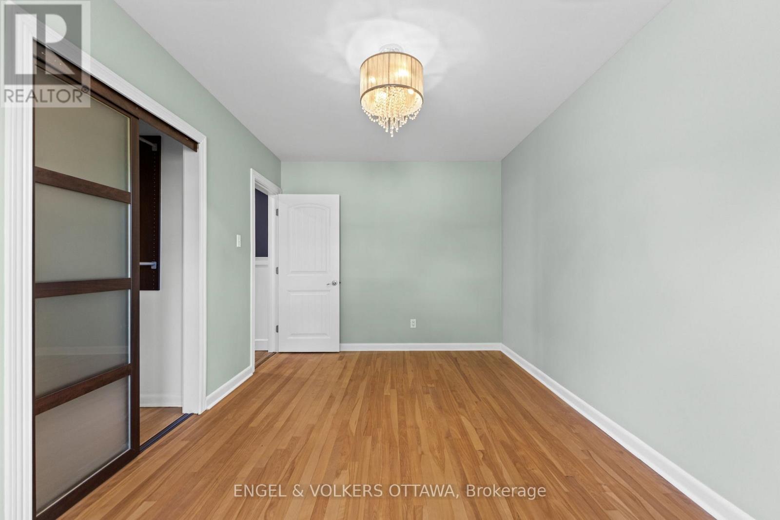 855 Weston Drive, Ottawa, Ontario  K1G 1W5 - Photo 17 - X13671134