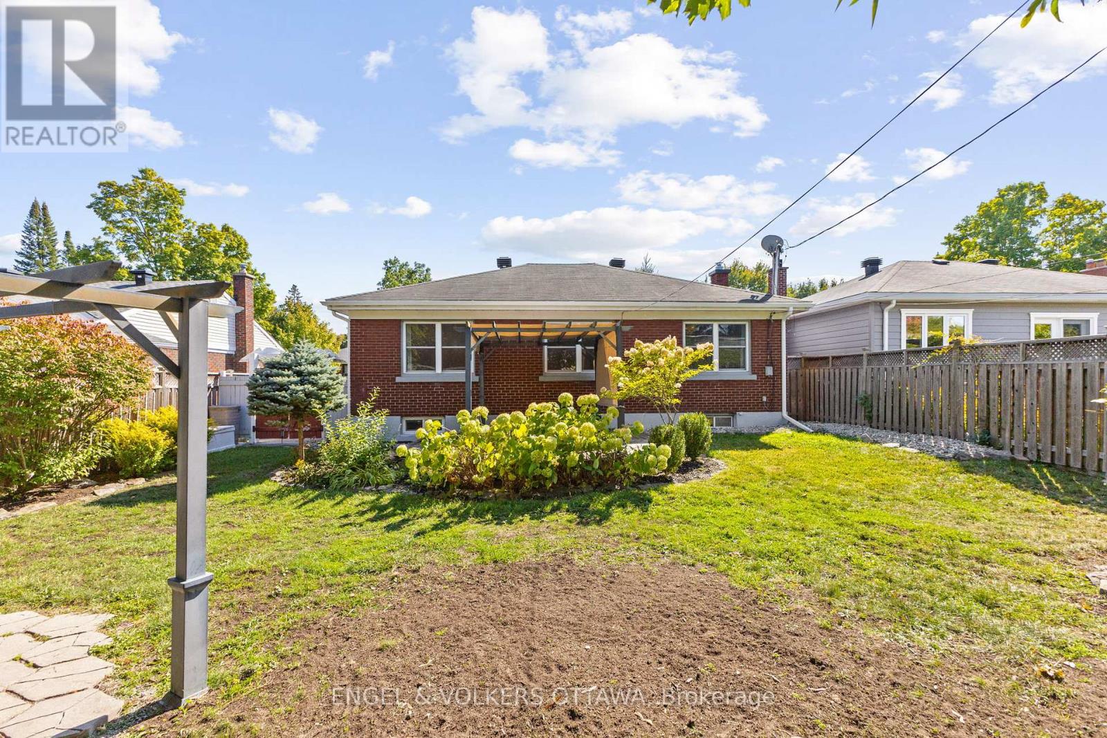 855 Weston Drive, Ottawa, Ontario  K1G 1W5 - Photo 34 - X13671134