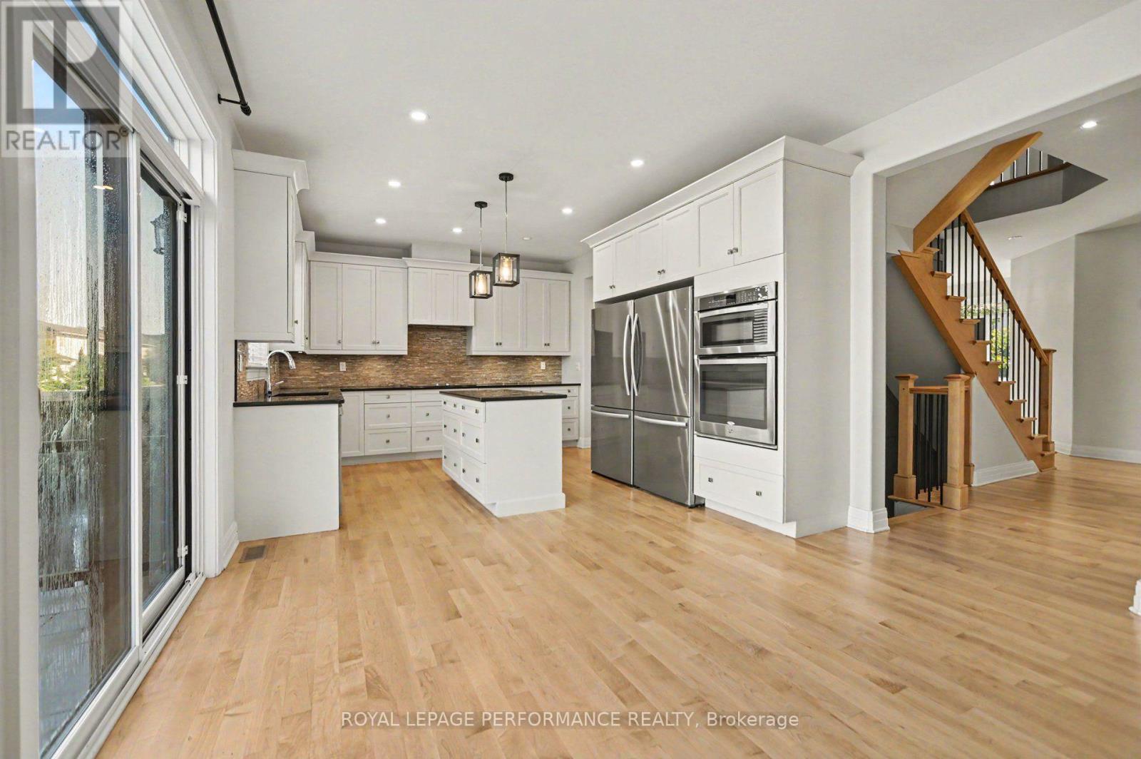 523 Adamson Crescent, Ottawa, Ontario  K2S 0S7 - Photo 10 - X13671258