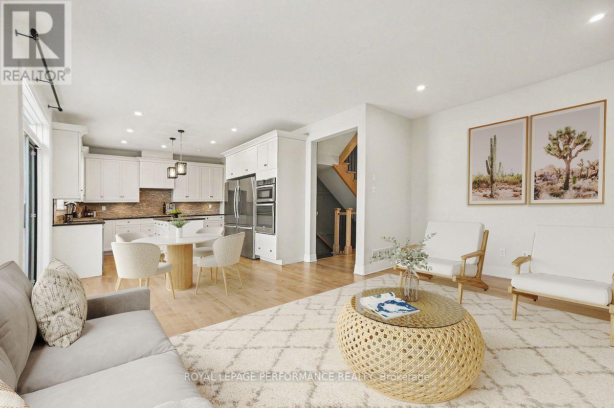 523 Adamson Crescent, Ottawa, Ontario  K2S 0S7 - Photo 4 - X13671258