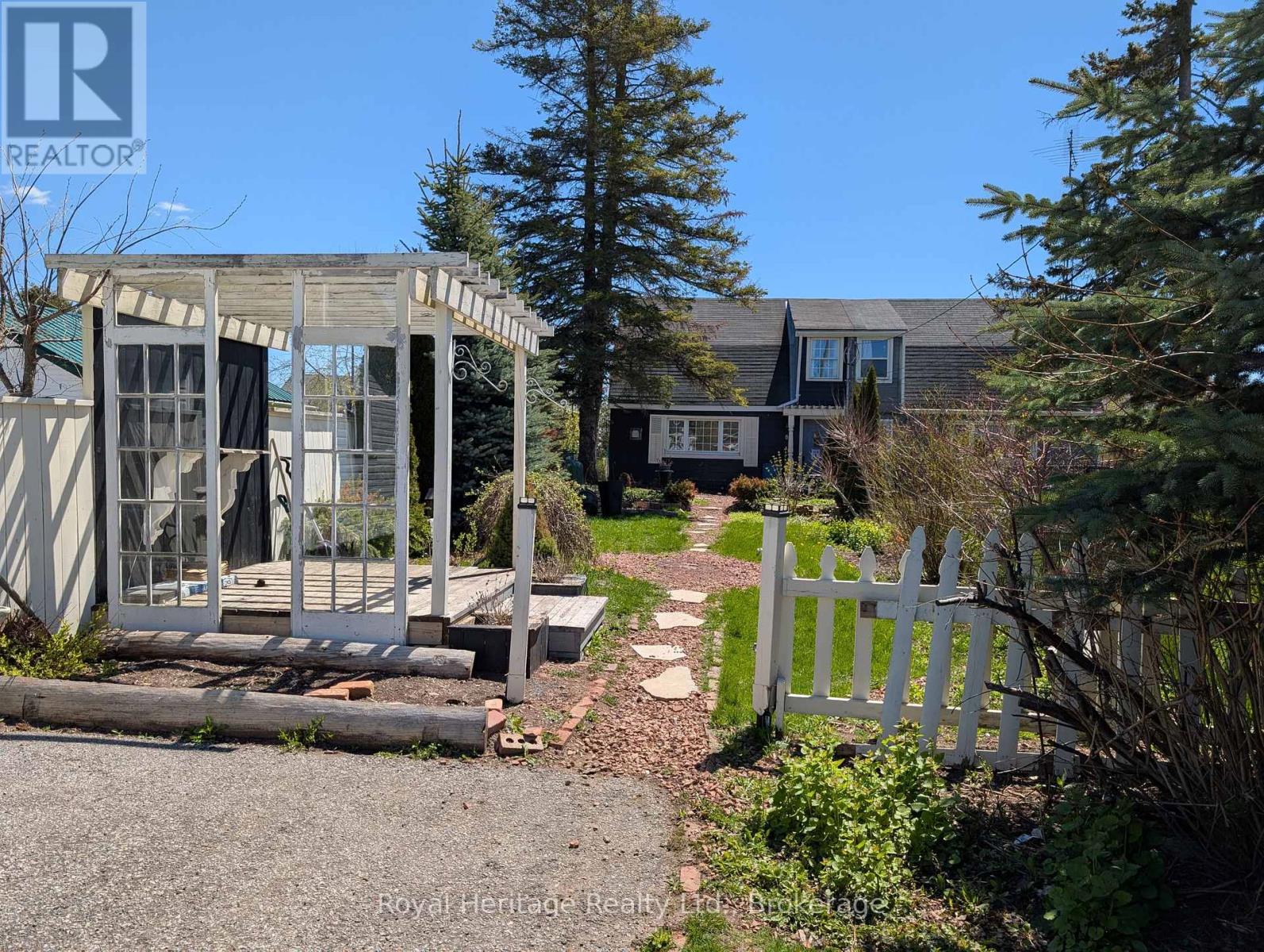 89 Lindsay Street, Kawartha Lakes, Ontario  K0M 1N0 - Photo 1 - X13175314