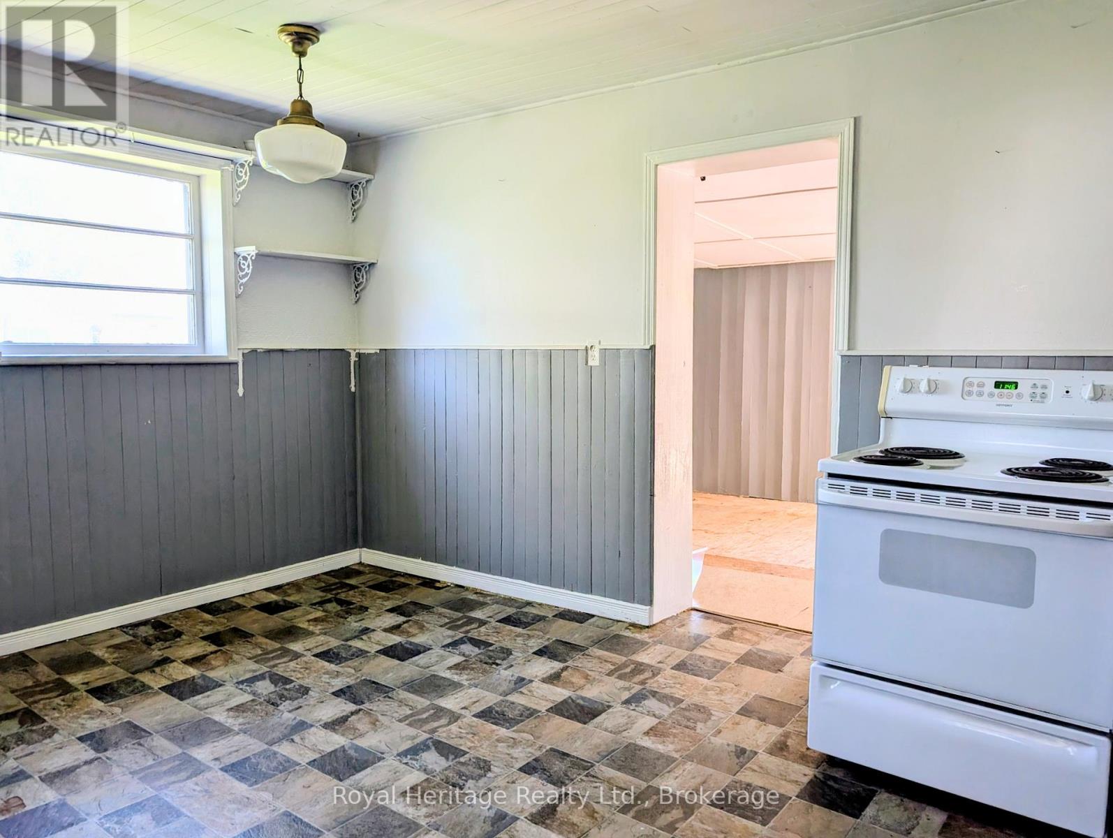 89 Lindsay Street, Kawartha Lakes, Ontario  K0M 1N0 - Photo 7 - X13175314