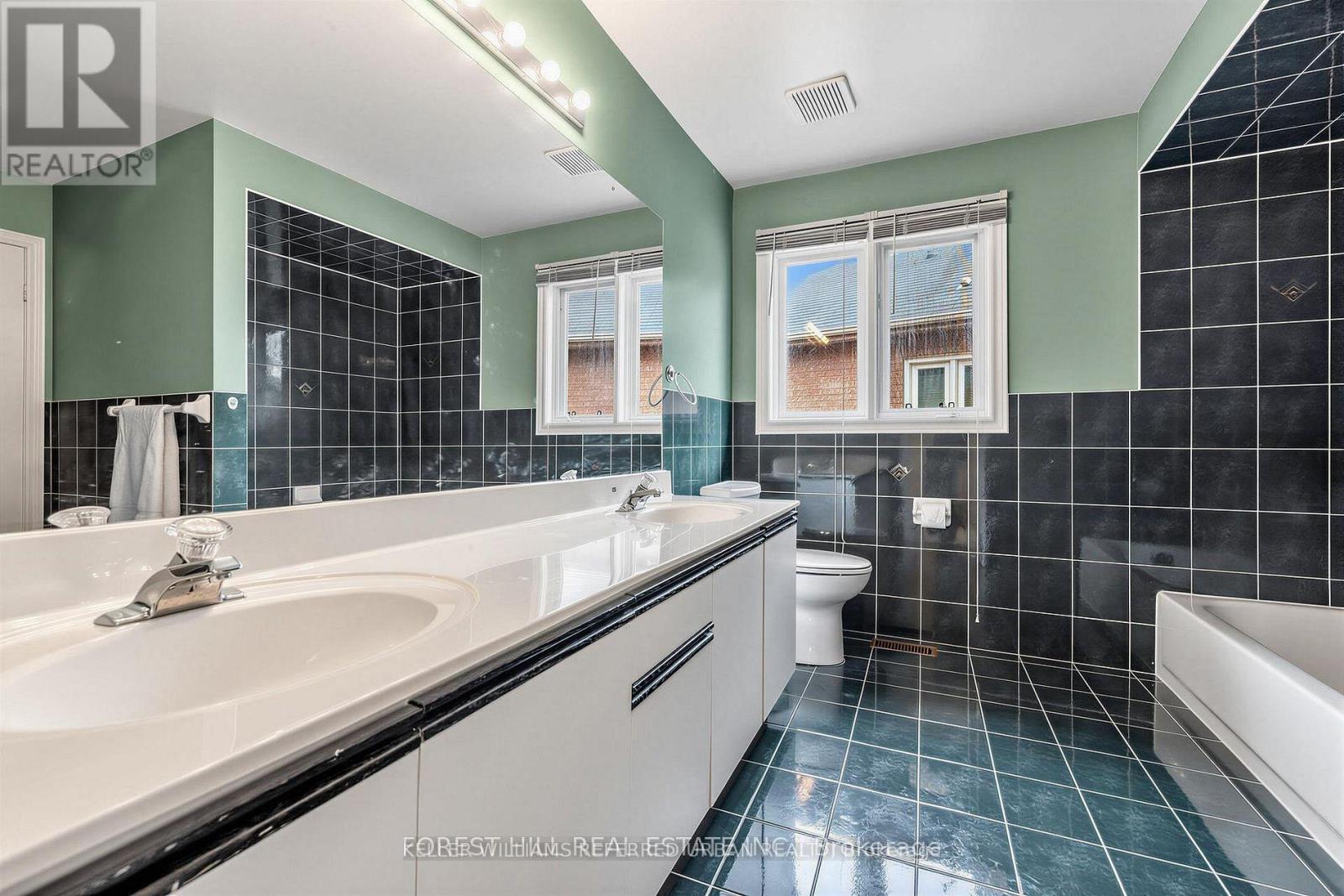 17 Lady Lynn Crescent, Richmond Hill, Ontario  L4B 3V5 - Photo 31 - N13447270